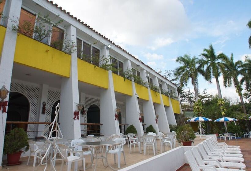 Отель Bachue Girardot