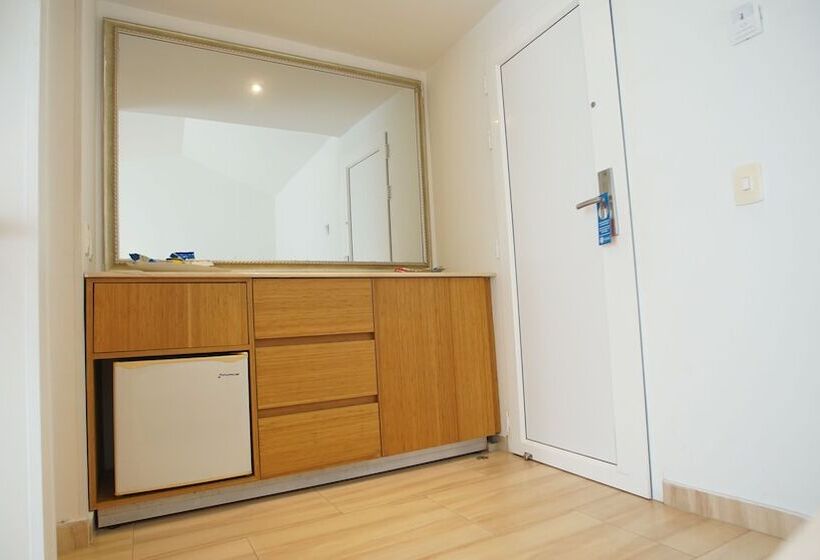 Отель Bachue Girardot