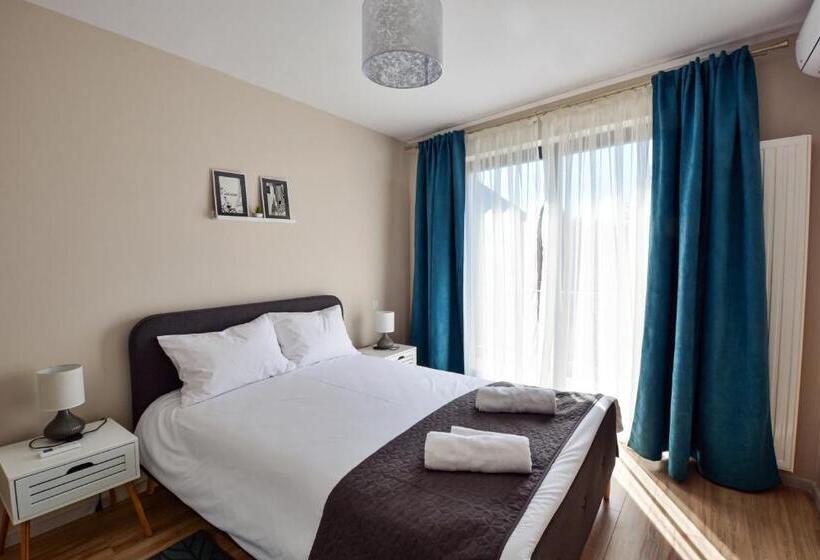 酒店 Mandarin Premium Apartments