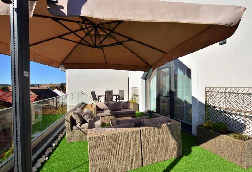 酒店 Mandarin Premium Apartments