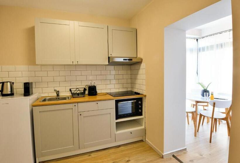 酒店 Mandarin Premium Apartments