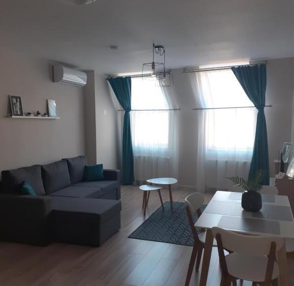 酒店 Mandarin Premium Apartments