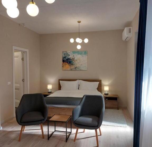 酒店 Mandarin Premium Apartments