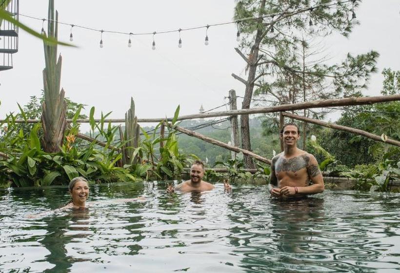 هتل Nano Ecohostel