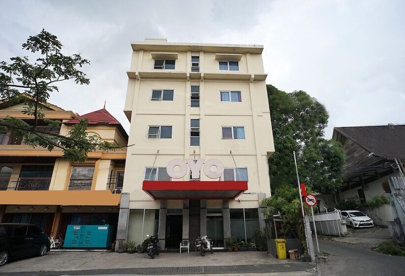 Отель Oyo 1647 Pavilliun 02