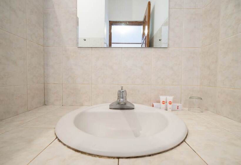 בית מלון כפרי Oyo 1778 Omah Duwet