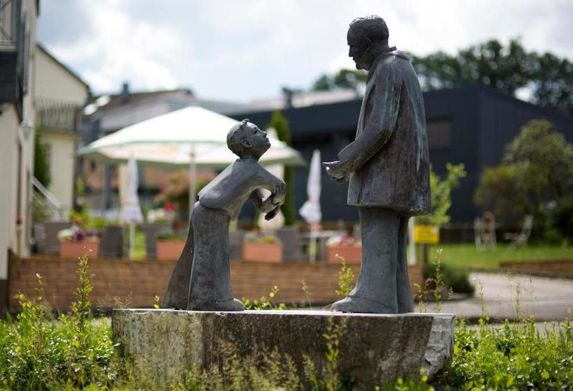 فندق Waldfrieden