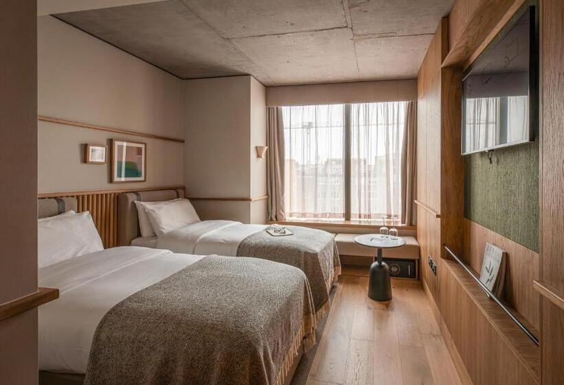 בית מלון כפרי Wren Urban Nest