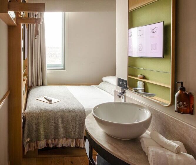 בית מלון כפרי Wren Urban Nest