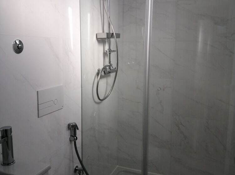 פנסיון Botica Guesthouse