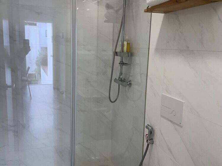 פנסיון Botica Guesthouse