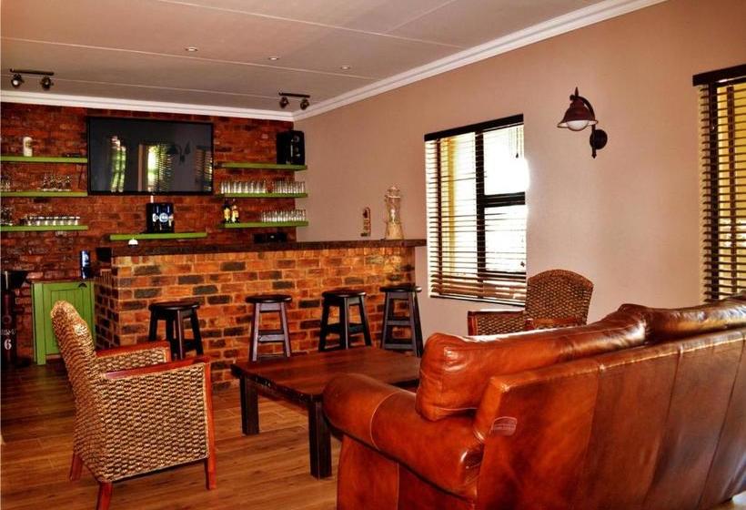 פנסיון Rip Van Winkel Guest House