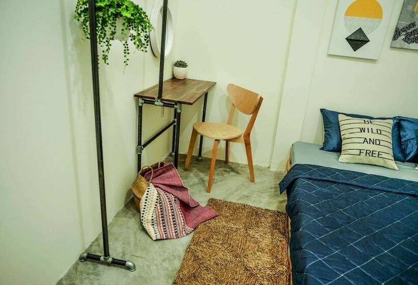 199x Cong Quynh   Hostel