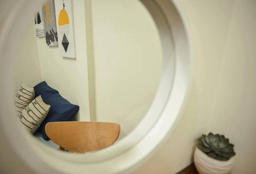 199x Cong Quynh   Hostel