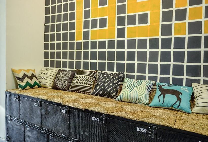 199x Cong Quynh   Hostel