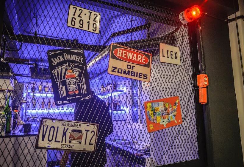 199x Cong Quynh   Hostel