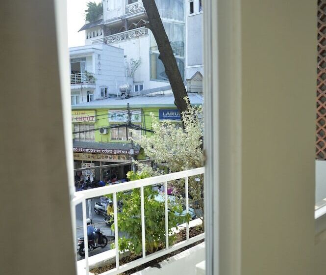 199x Cong Quynh   Hostel