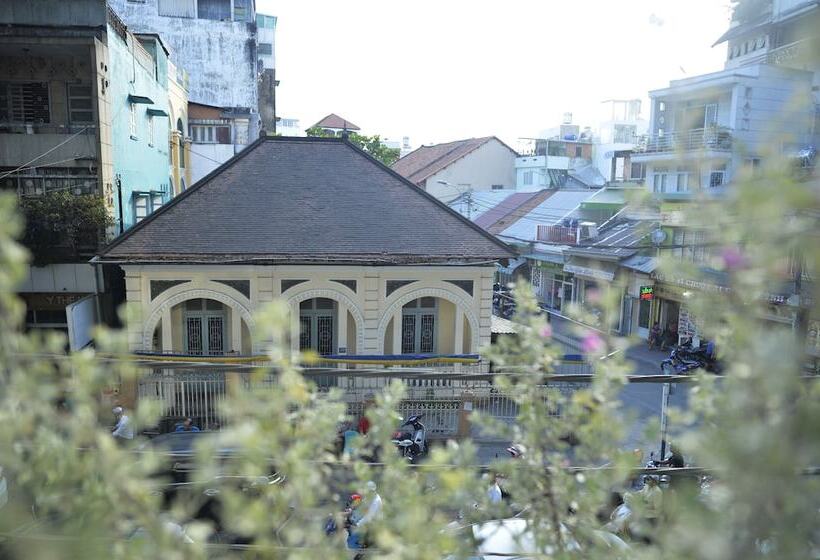 199x Cong Quynh   Hostel