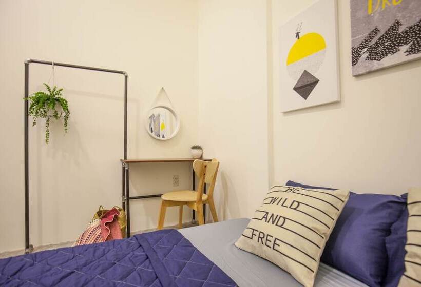 199x Cong Quynh   Hostel