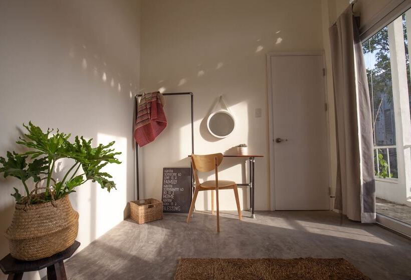 199x Cong Quynh   Hostel