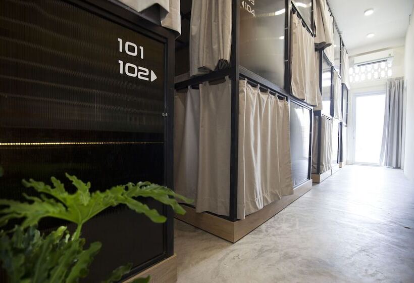 199x Cong Quynh   Hostel