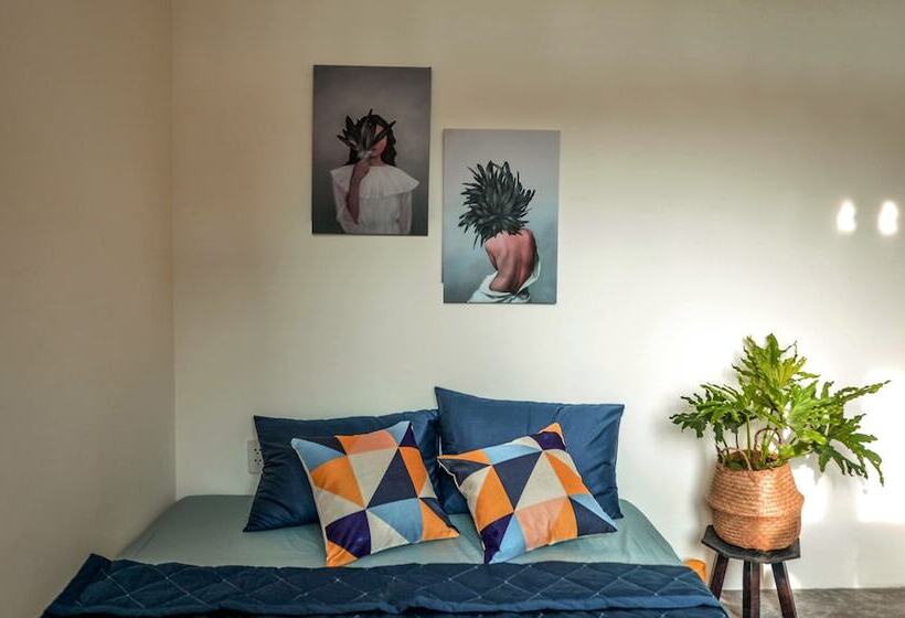 199x Cong Quynh   Hostel