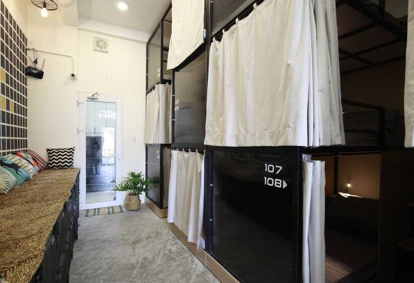 199x Cong Quynh   Hostel
