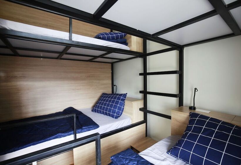 199x Cong Quynh   Hostel