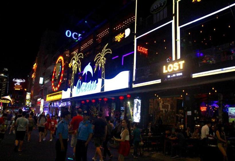 هاستل Aloha Saigon