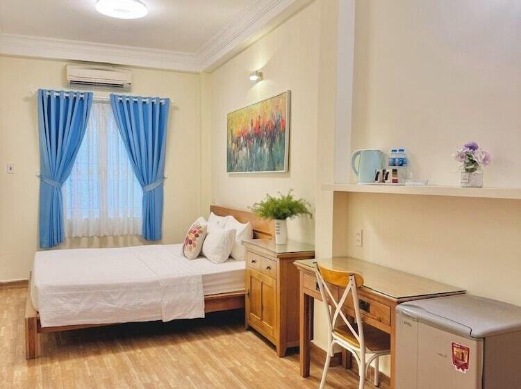 Cozy Hotel   140 Cong Quynh