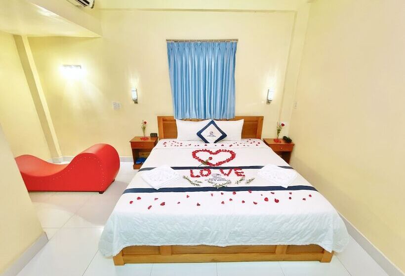 هتل Khách Sạn Hạnh Long