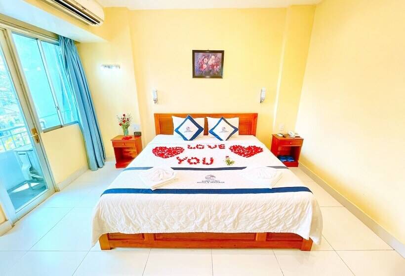 هتل Khách Sạn Hạnh Long