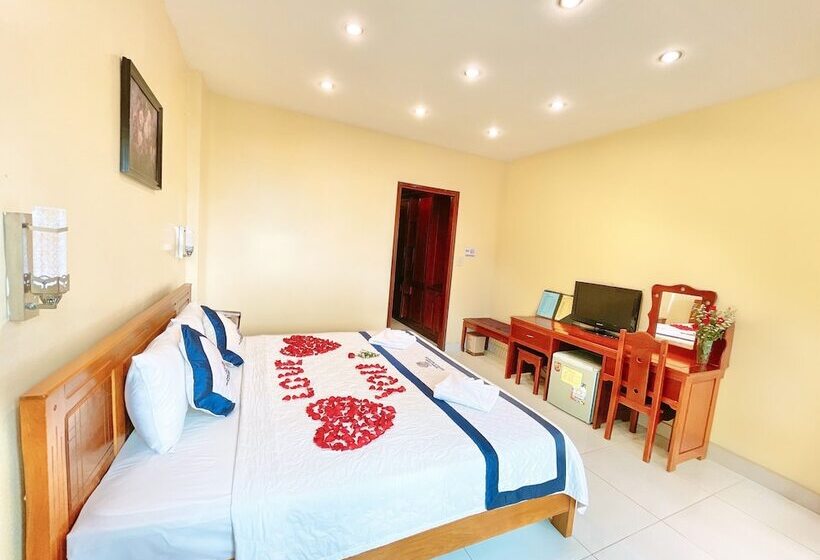 هتل Khách Sạn Hạnh Long