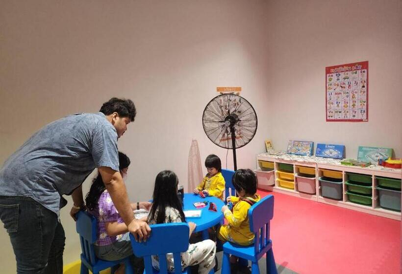 בית מלון כפרי Isanook Resort & Suites Hua Hin