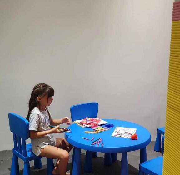 בית מלון כפרי Isanook Resort & Suites Hua Hin