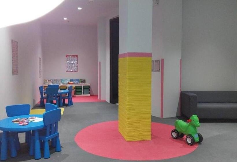 בית מלון כפרי Isanook Resort & Suites Hua Hin