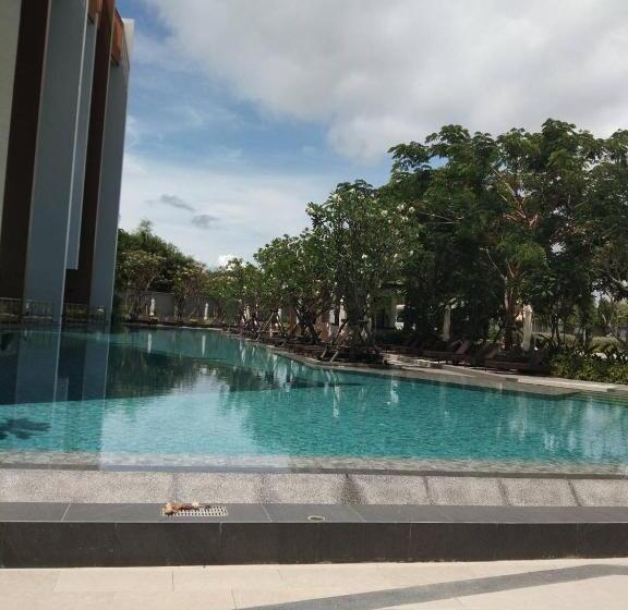 בית מלון כפרי Isanook Resort & Suites Hua Hin