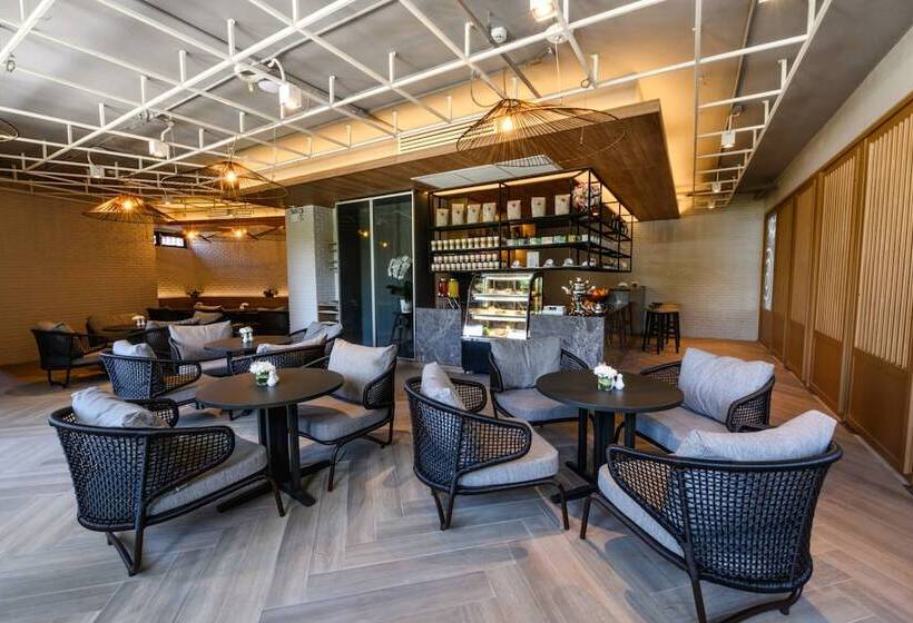 בית מלון כפרי Isanook Resort & Suites Hua Hin