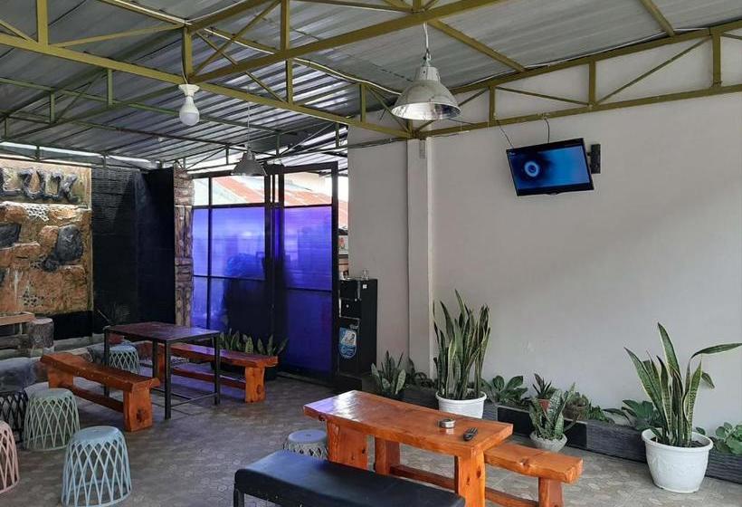 호텔 Oyo 1698 Juma Eluk