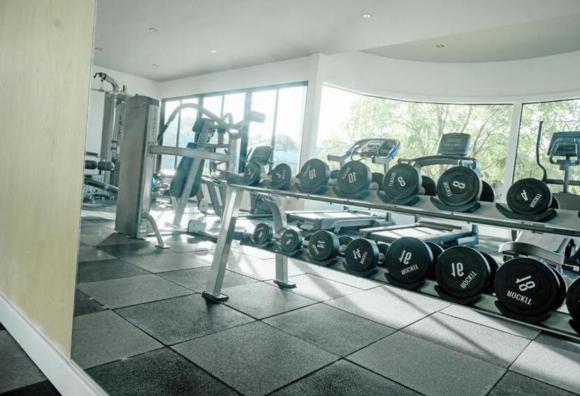 ホテル Rnana Grand