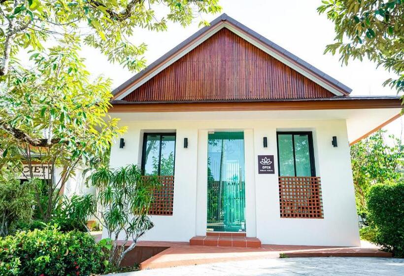 ホテル Rnana Grand