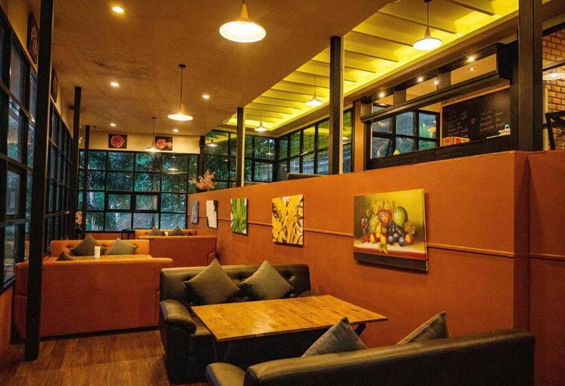 ホテル Rnana Grand