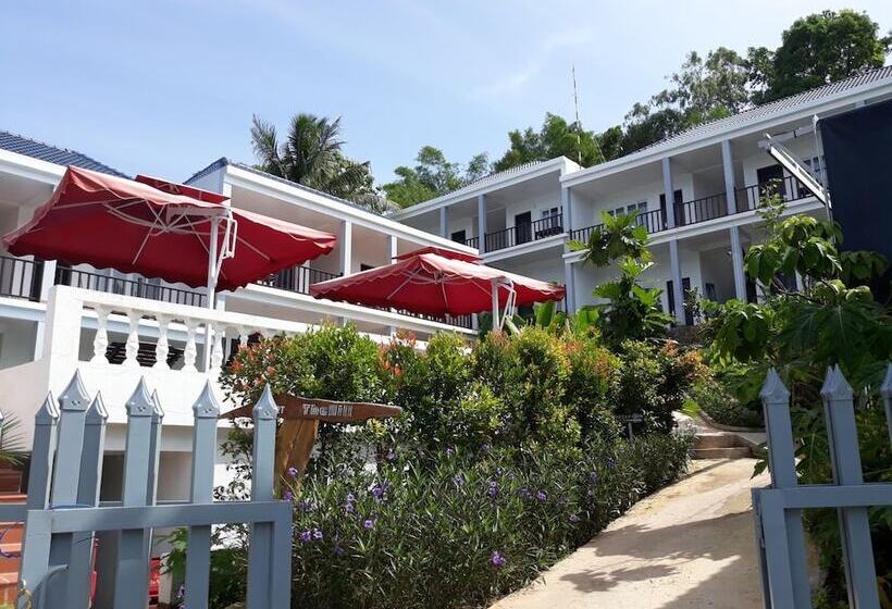 هتل The Hill Resort