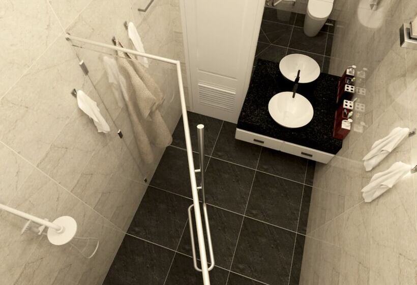 هتل The Hill Resort