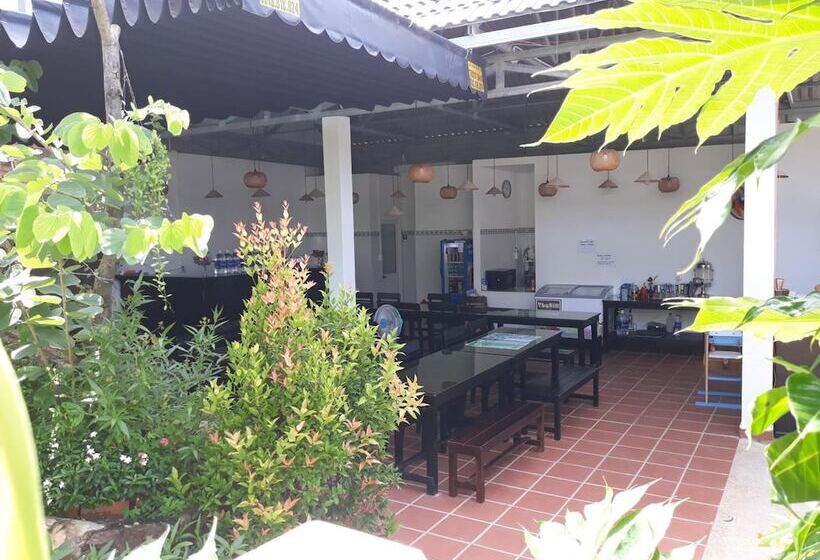 هتل The Hill Resort