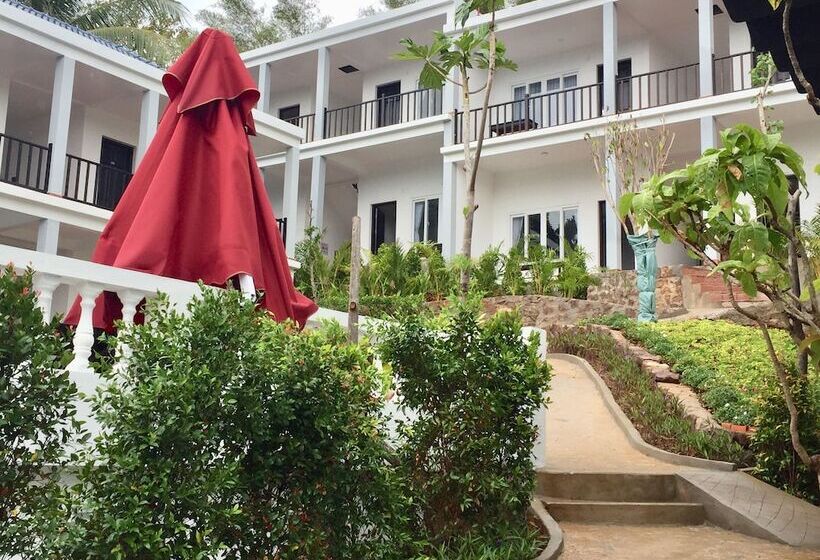 هتل The Hill Resort