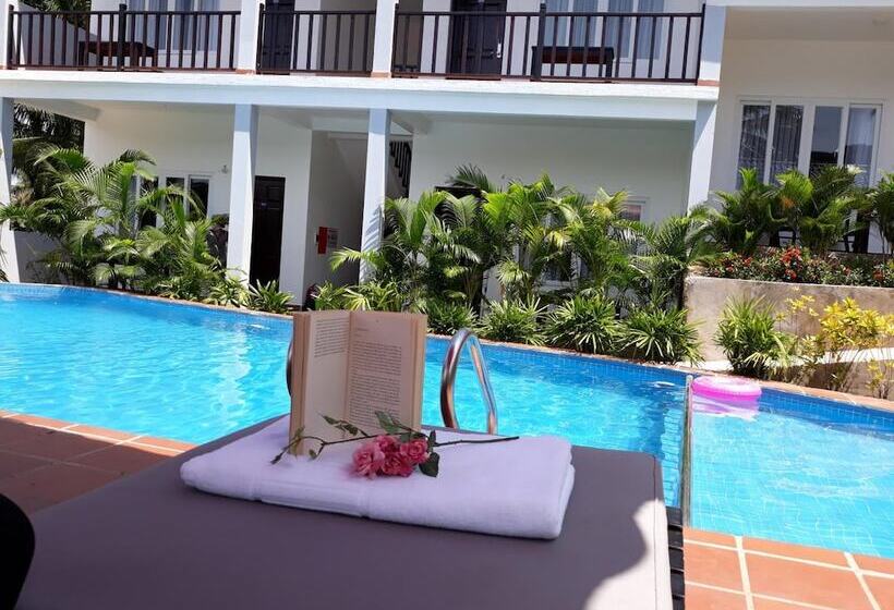 هتل The Hill Resort