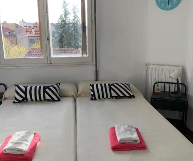 Отель Y Restaurante Puerta De Aranda