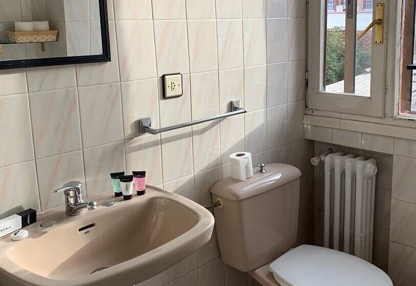 Отель Y Restaurante Puerta De Aranda