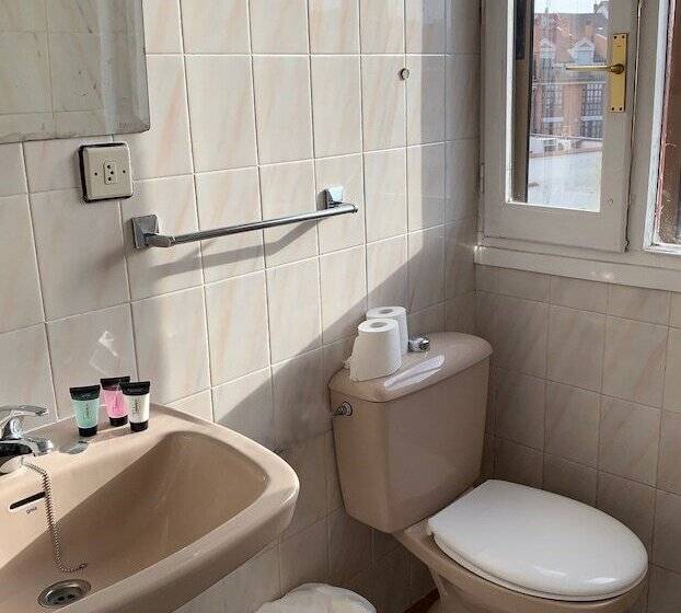 Отель Y Restaurante Puerta De Aranda